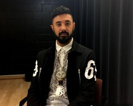 沙特王子做游戏 手游客栈.png