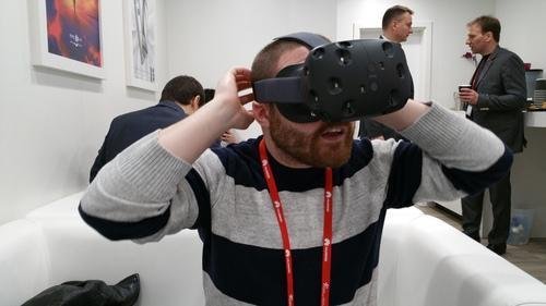 VR设备 手游客栈.jpg