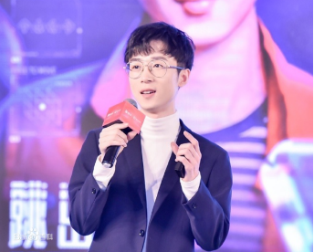 0508-快手王小歪助力扶贫直播带货+5月8日连麦县长看彭水好风光(1)130.png