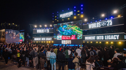 1762169273480703.png 《黄浦江畔的电竞狂欢!S15上海北外滩观赛派对燃爆半决赛》82.png